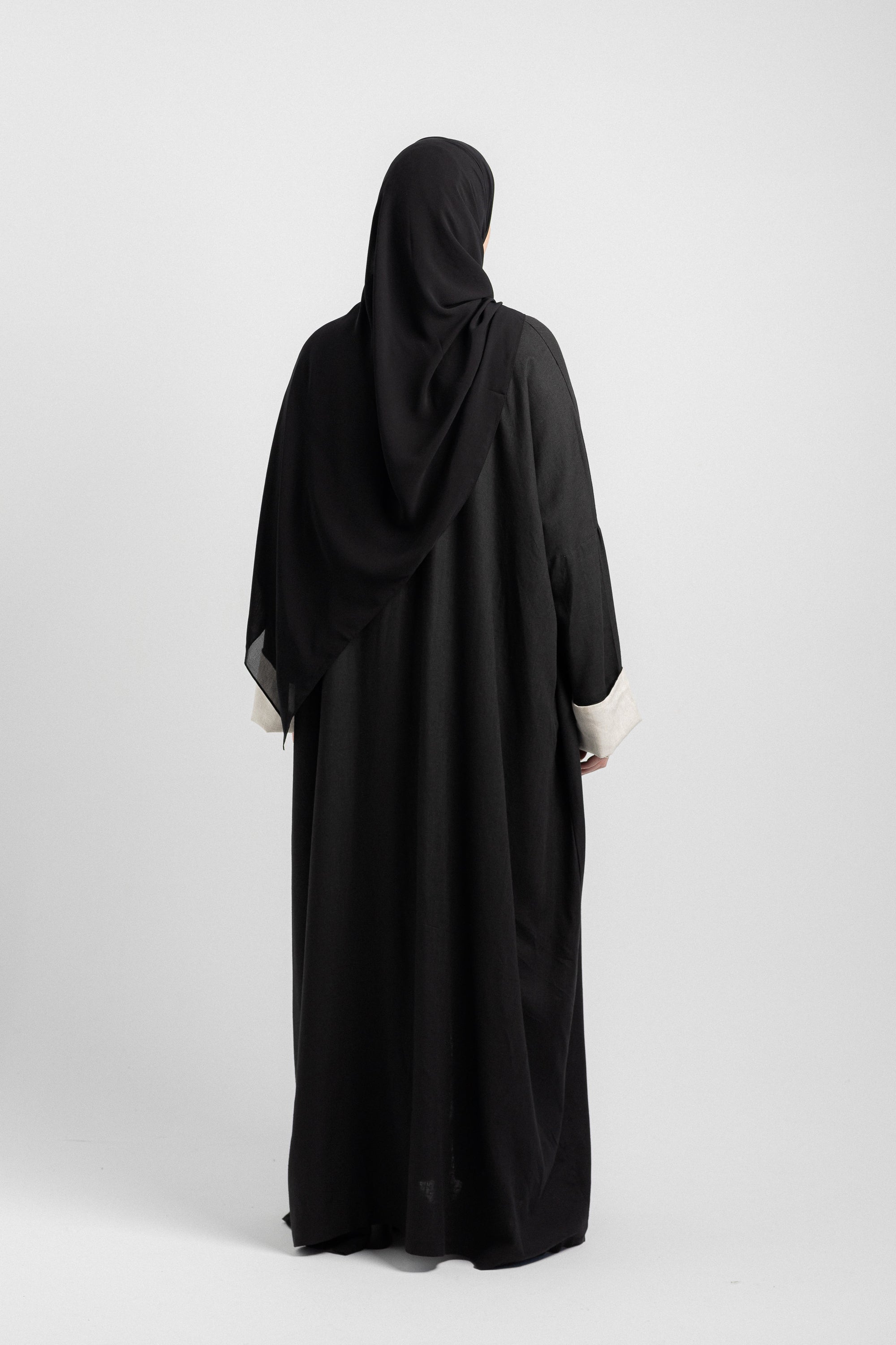 Qamar Abaya