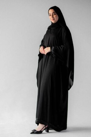 Layl abaya